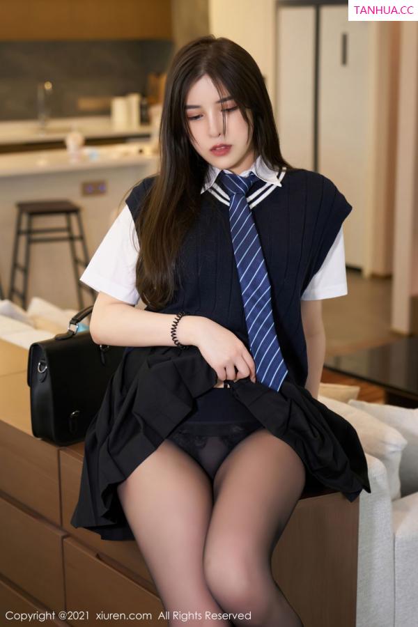 韩静安  丰满姐姐韩静安 清纯风格学院制服第2张图片
